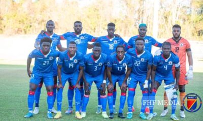 La selection haitienne de Football pose pour une photo d'avant-match.